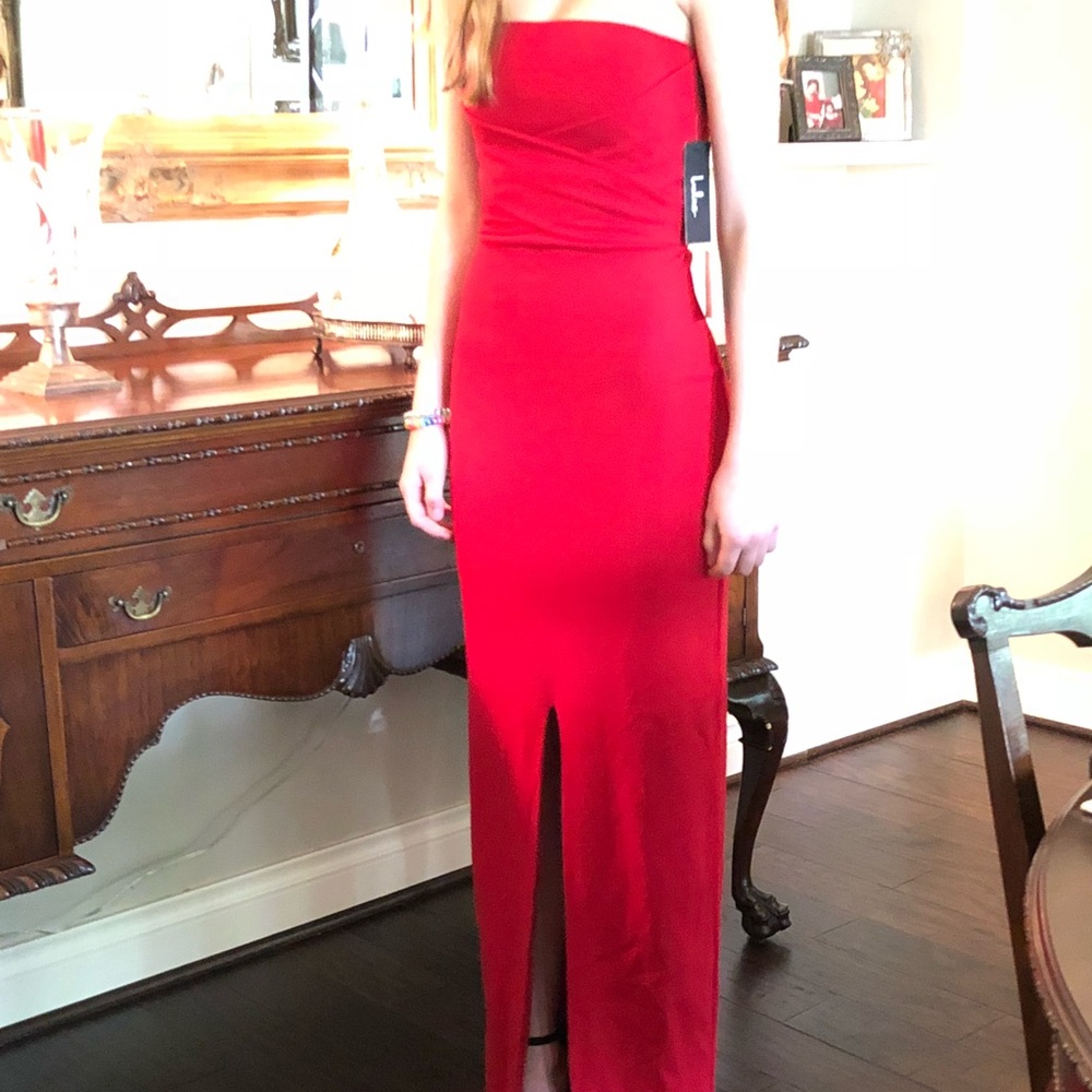 Red Lulus dress